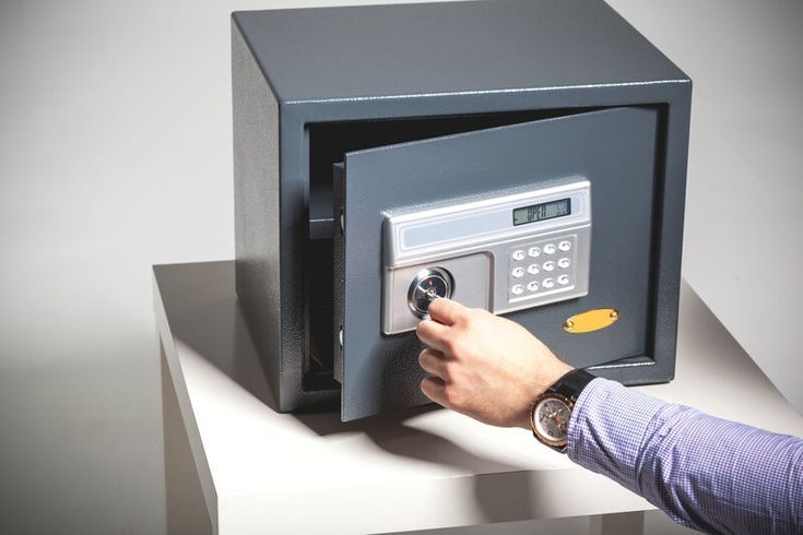 Hướng dẫn cách mở két sắt đơn giản cho người mới sử dụng